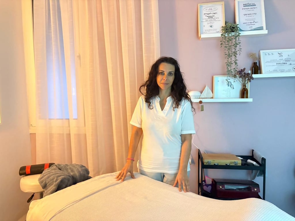 קלרה - מגע, תנועה ואומץ שקט